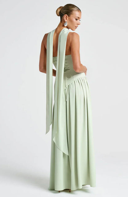 VESTIDO LARGO ASIMÉTRICO CUELLO HALTER - Veska 