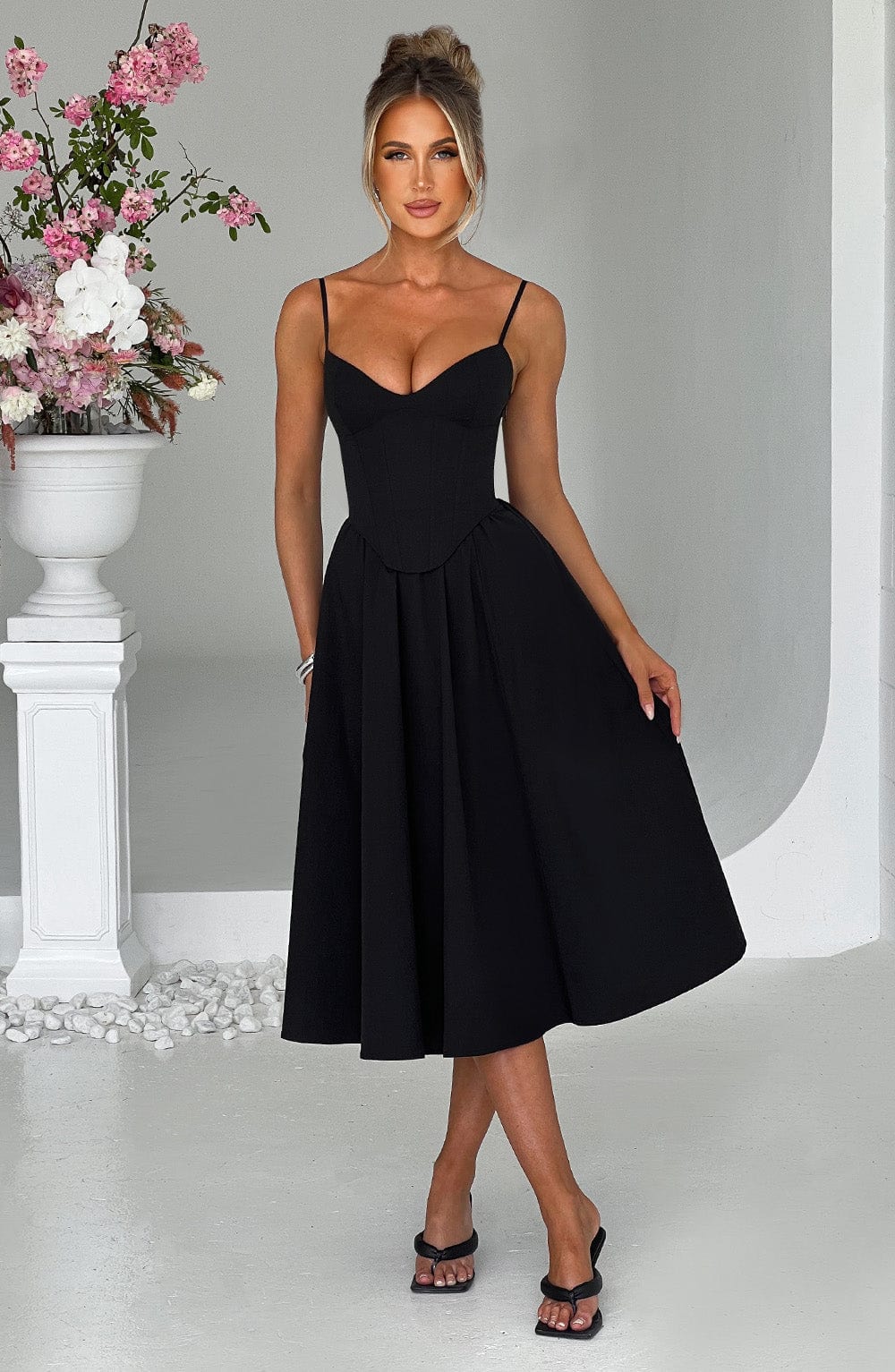 Maileen – Elegantne midi kleit
