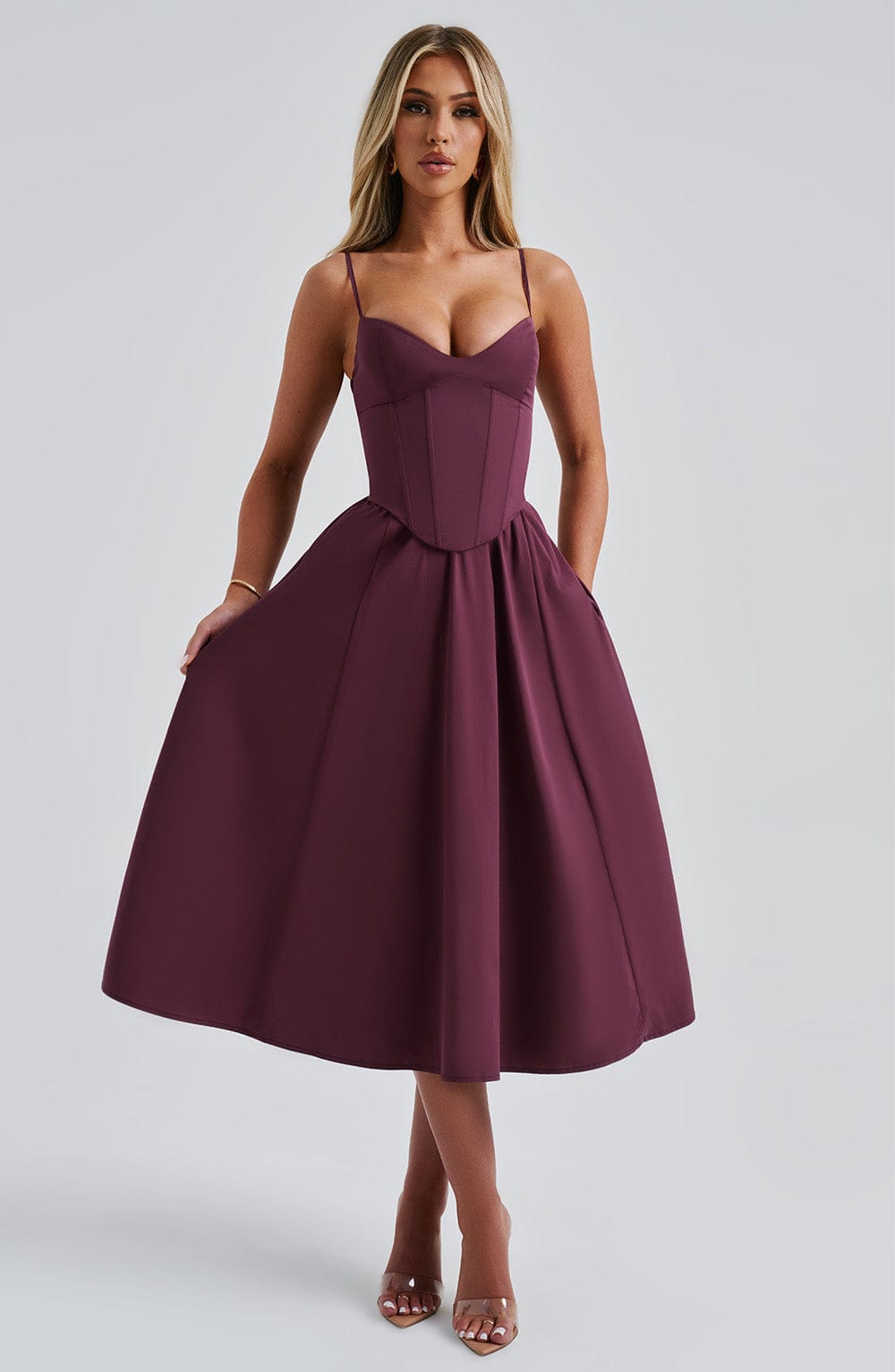 Maileen – Elegantne midi kleit