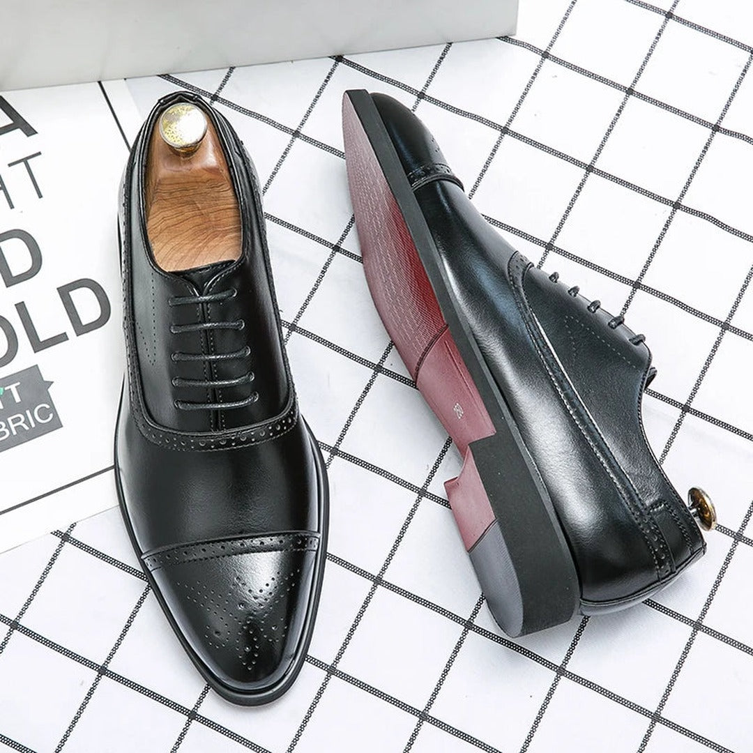 Men's Cap Toe Oxford Shoes with Brogue Perforation Detail and Lace Up Closure