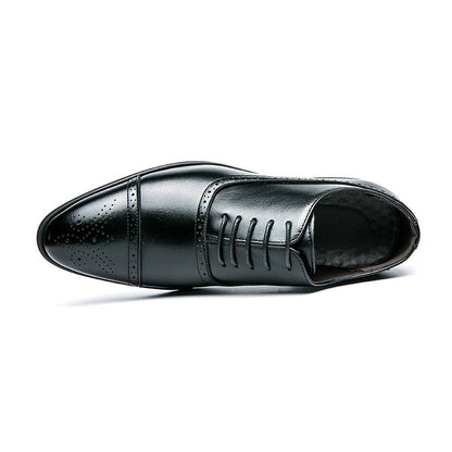 Men's Cap Toe Oxford Shoes with Brogue Perforation Detail and Lace Up Closure