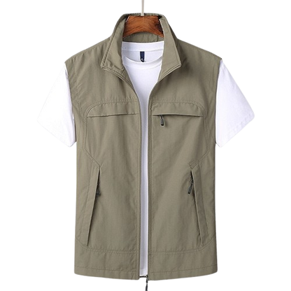 Men’s Lightweight Outdoor Gilet – Multi-Pocketed For Daily Wear