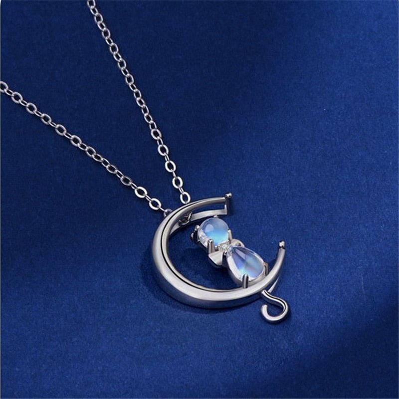 Collana a Mezzaluna in Pietra della Luna e Gatto