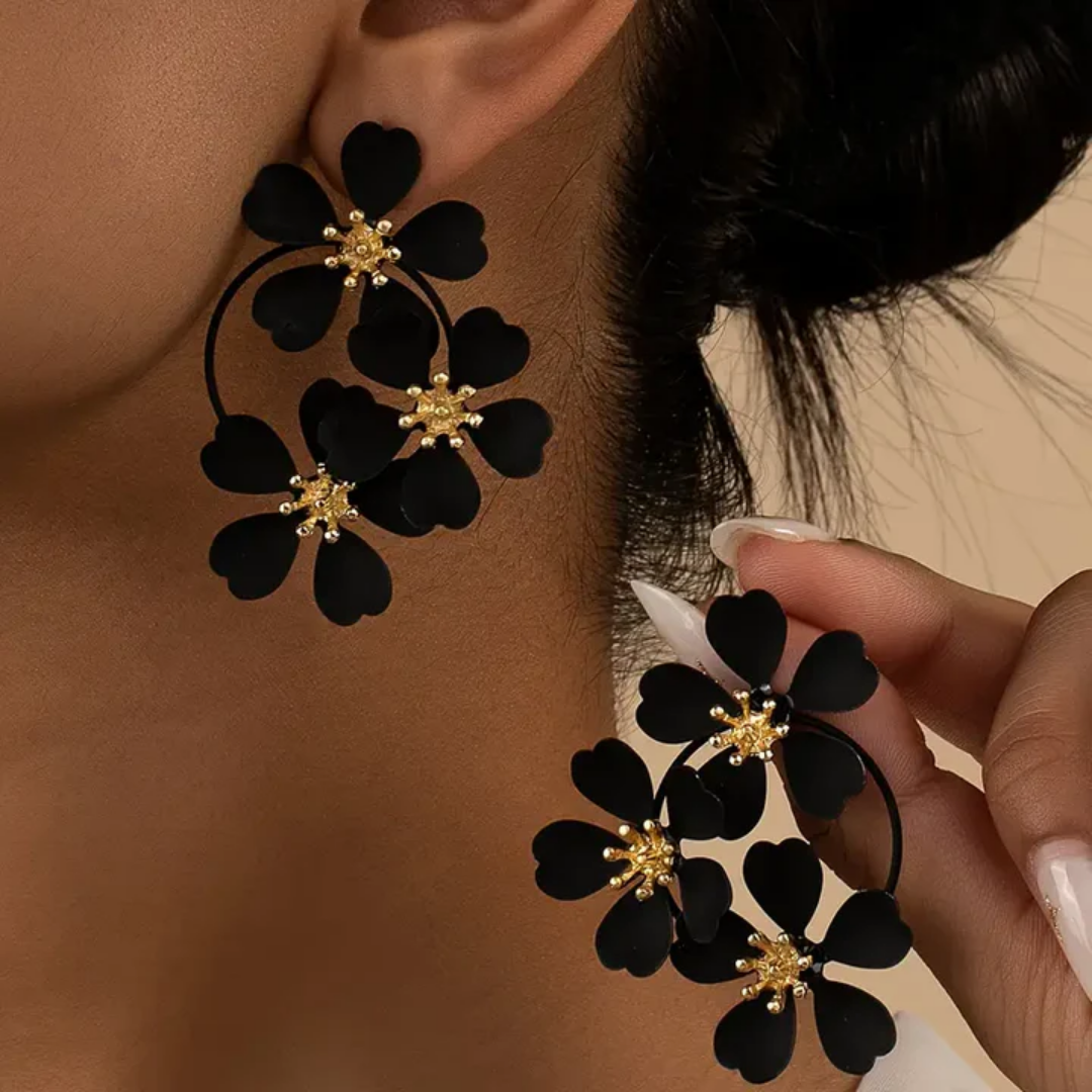 Brincos Pendentes Vintage com Flores Pretas