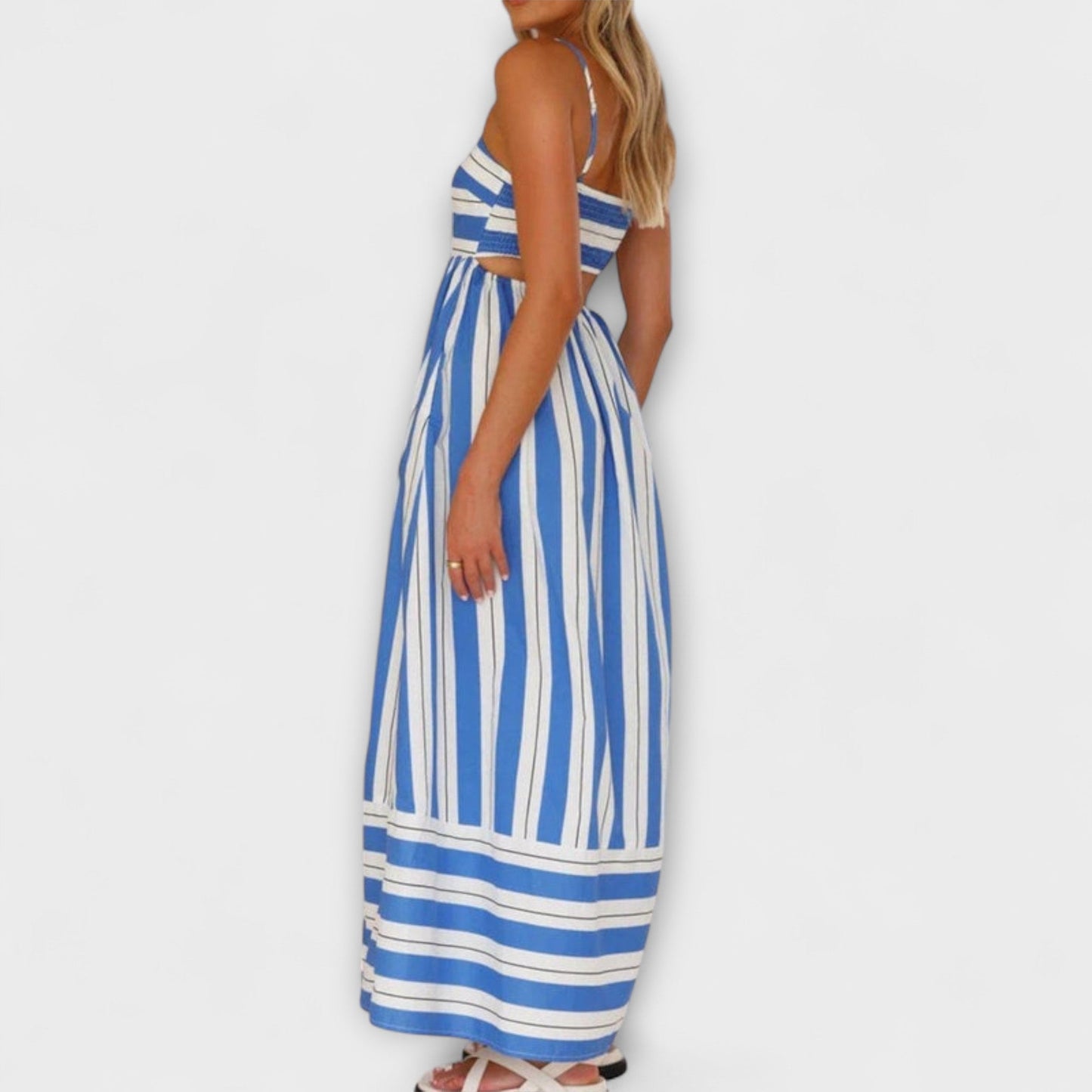 Svea - Maxi Dress in Bare Bloom