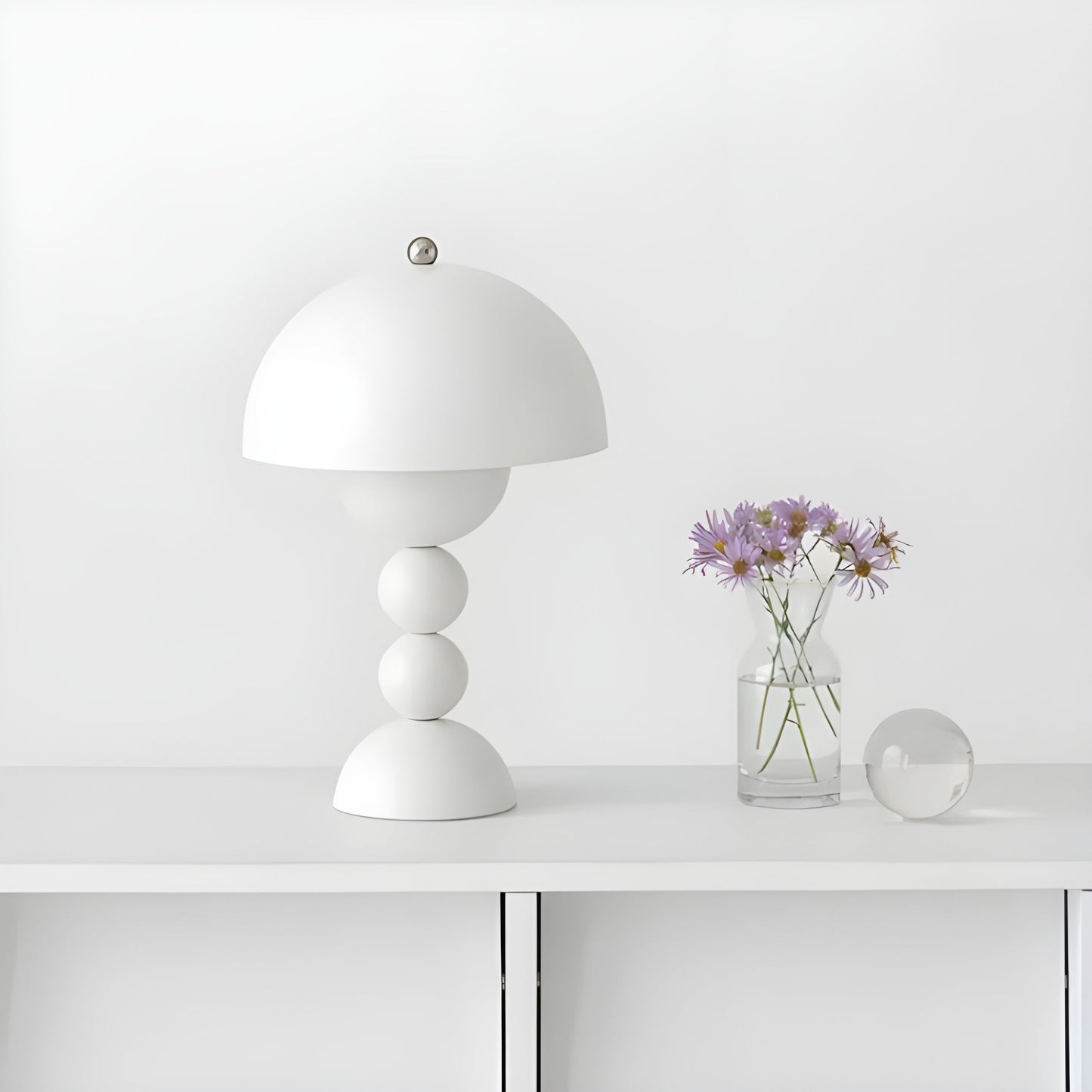 Norlumi Skandinavische LED Tischlampe | Dimmbar | Weißes ABS-Gehäuse | 0–5W | 36V DC | Blumeninspiriertes Design