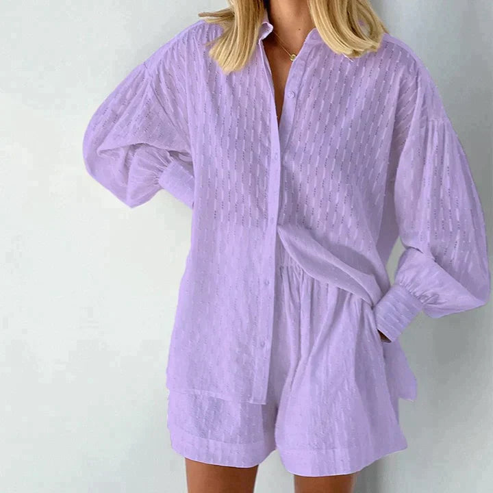 Savannah – Tweedelige set met een shirt met lange mouwen en een short met hoge taille