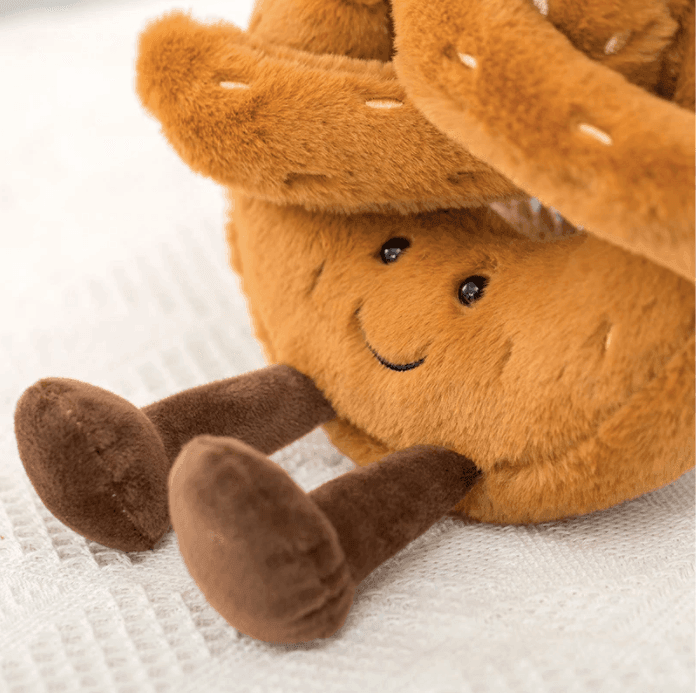 Zacht pluche knuffelbrood in speelse vormen voor kinderen en volwassenen | Restfield