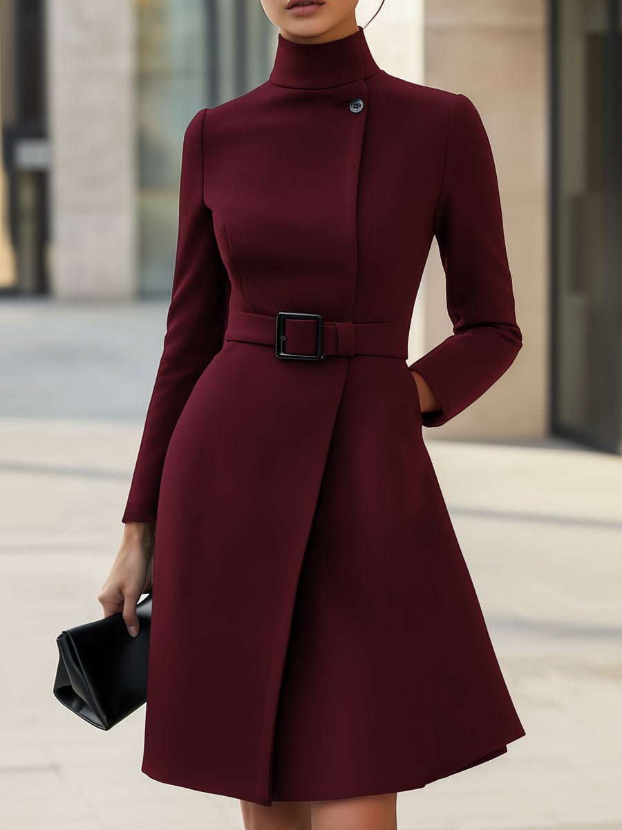 Maria | Vestido Evasê Elegante com Gola Alta e Cinto