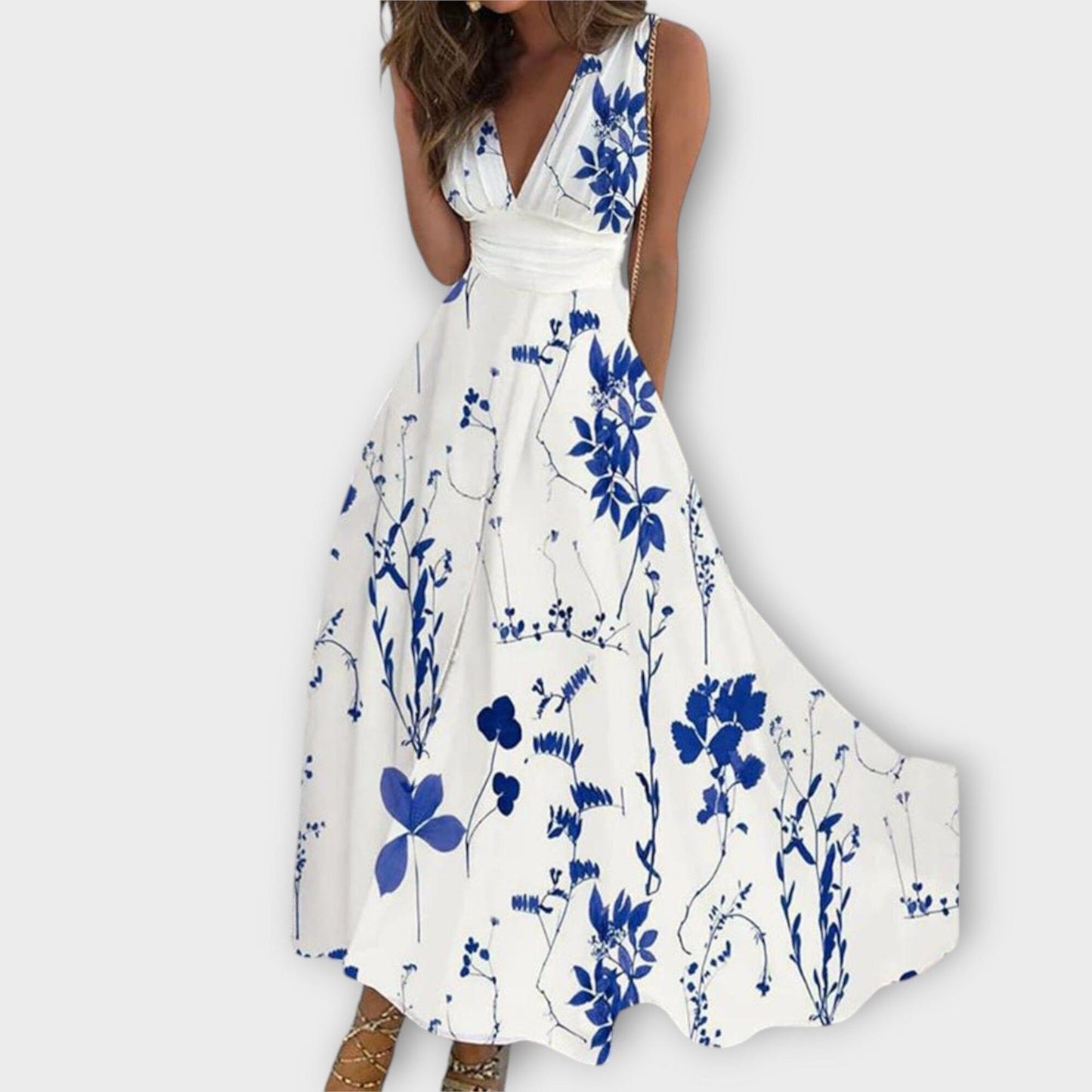 Romy – Vestido Floral con Escote en V que Irradia Ligereza y Encanto