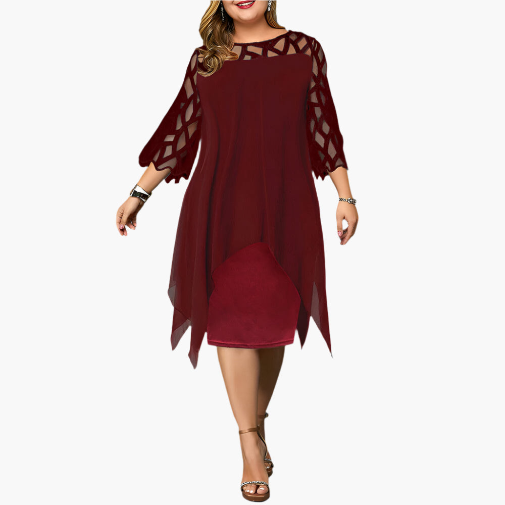 Elegant plus-size midikjole til kvinder med blondeærmer – perfekt til fest og ceremoni