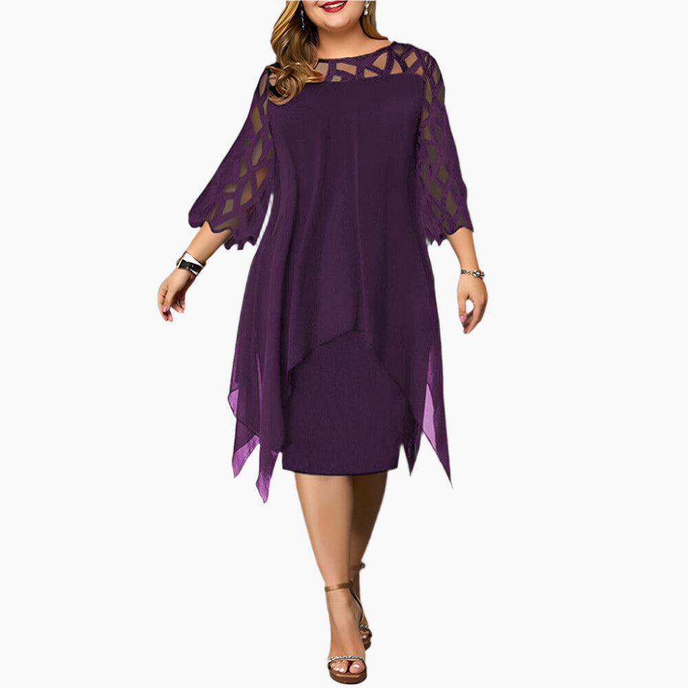 Elegant plus-size midikjole til kvinder med blondeærmer – perfekt til fest og ceremoni