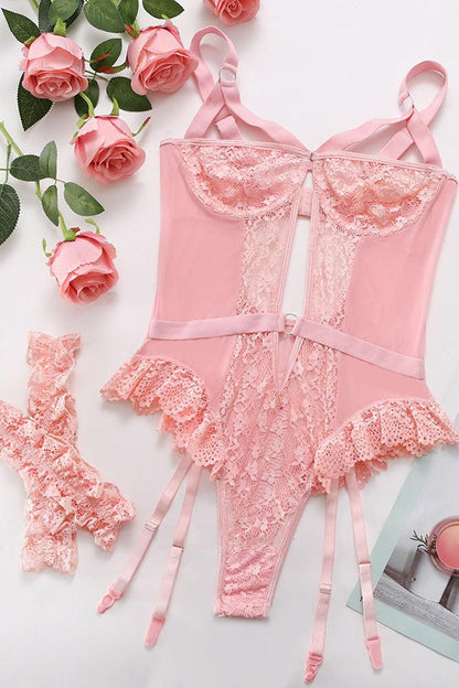 Fuchsia kant/mesh bodysuit met jarretels en string – sexy 3‑delige set