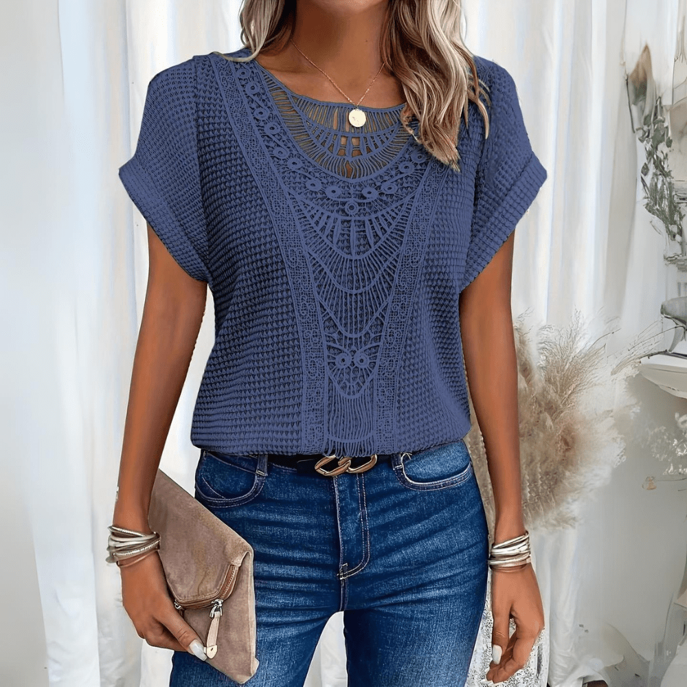 Sophie | Top med elegante kanter