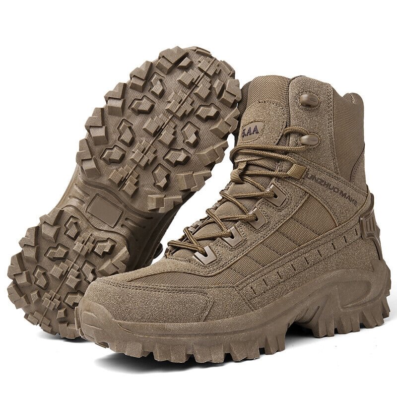 Bottes de randonnée marron robustes avec semelle crantée, lacets renforcés et design résistant. Idéales pour trekking et activités extérieures.