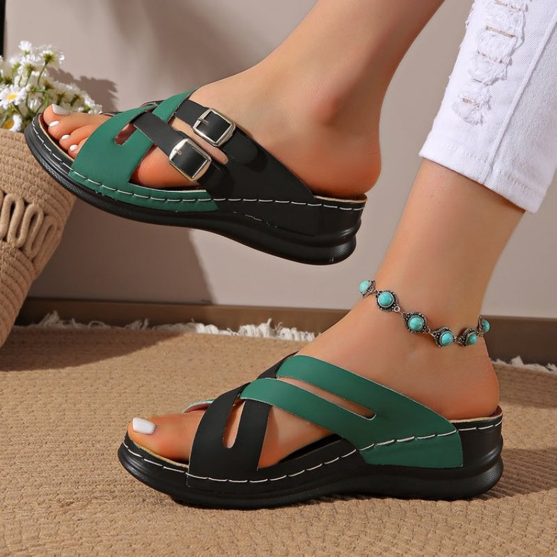 Gürtel-Sandalen für Damen mit dicker Sohle – Das aktuelle Modetrend! - Roborro