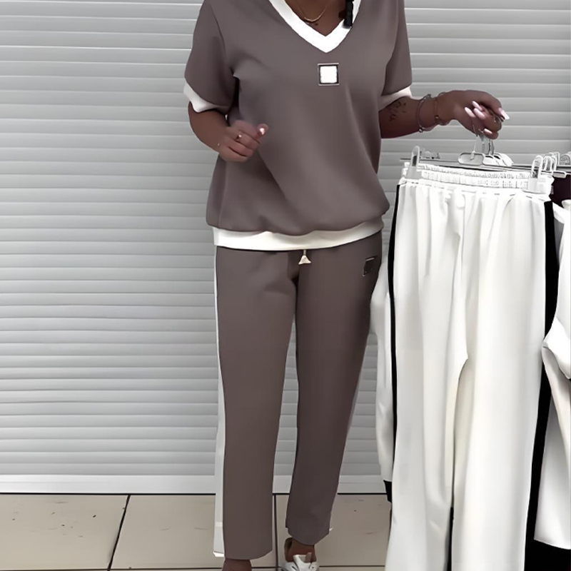Maliah – Lässiges Set Aus Oberteil Mit V-Ausschnitt Und Hose