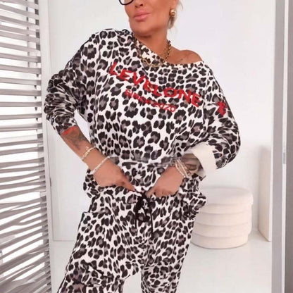 Reina | Damen-Zweiteiler, mit Leopardenmuster & modern
