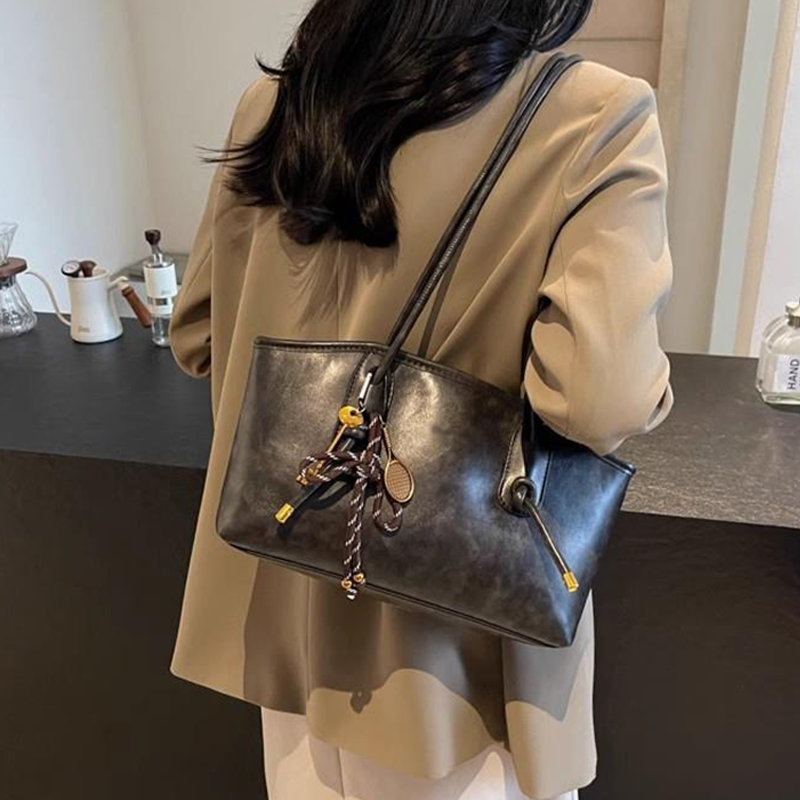 Sepanie | Elegante Schultertasche mit weichem Vintage-Look