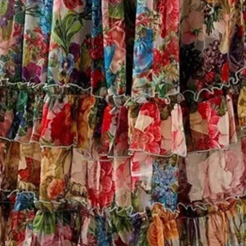 Lufara | Elegantes Blumenkleid mit luftigen Volantlagen