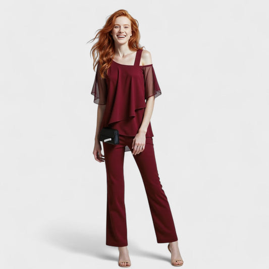 Bianca | Elegância Atemporal em Conjunto com Ombros à Mostra