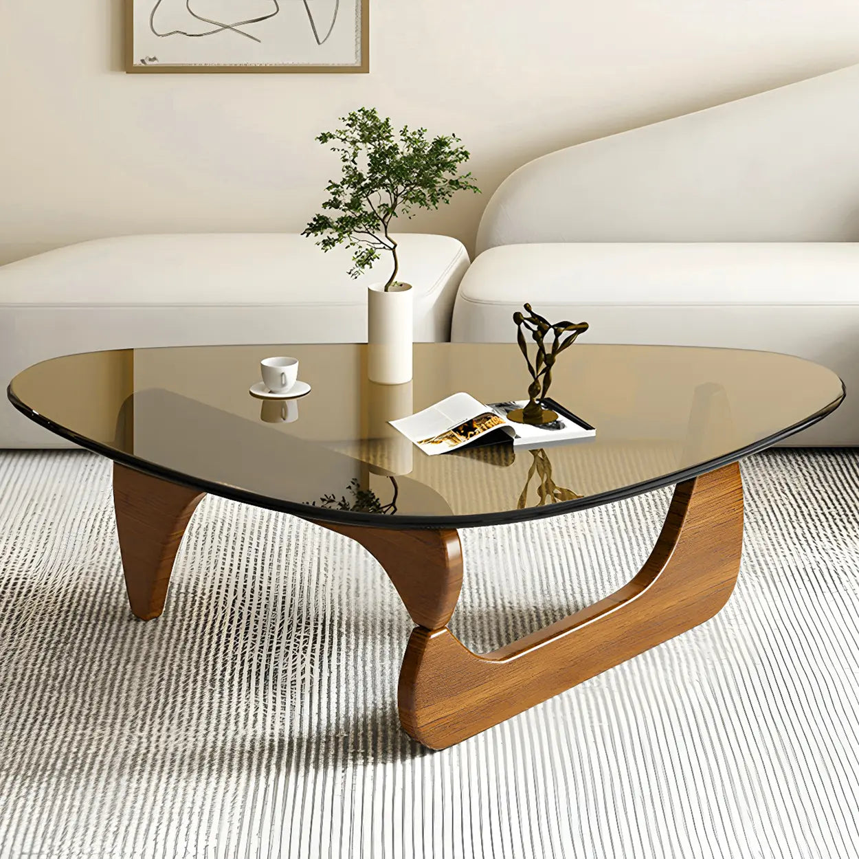 Driehoekige Glazen Salontafel met Houten Abstract Onderstel – Moderne Design Coffee Table met Transparant Tafelblad | Restfield