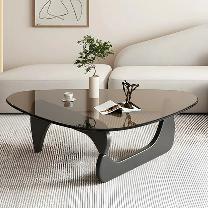 Driehoekige Glazen Salontafel met Houten Abstract Onderstel – Moderne Design Coffee Table met Transparant Tafelblad | Restfield
