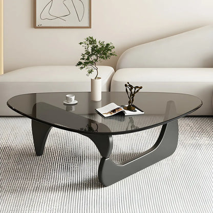 Driehoekige Glazen Salontafel met Houten Abstract Onderstel – Moderne Design Coffee Table met Transparant Tafelblad | Restfield