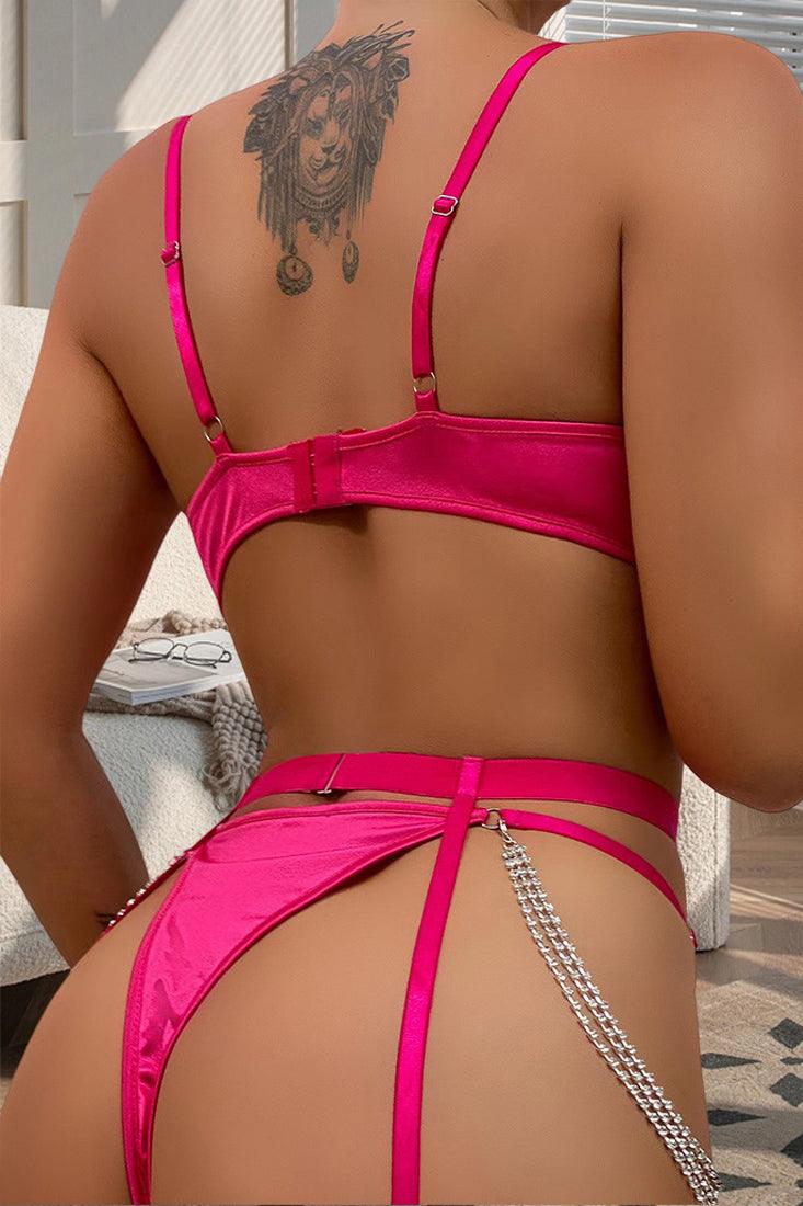 Roze satijnen set met strass en ketting – luxe 5‑delige lingerie