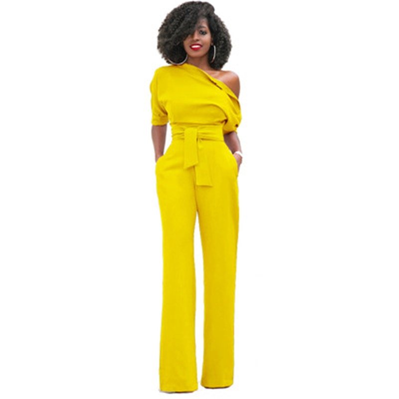 Combinaison asymétrique à jambes larges et silhouette épurée pour femme