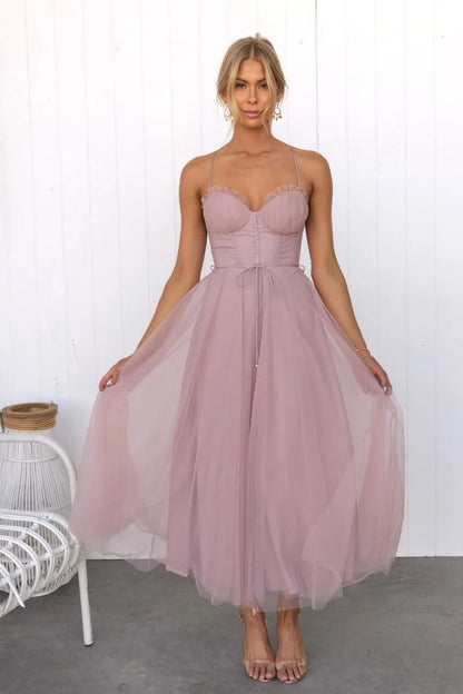 Abito Midi da Invitata a Nozze in Tulle con Corsetto e Spalline Sottili