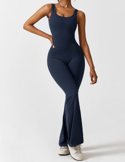 Ayla – Eendelige jumpsuit met holle zijkanten en V-rugontwerp