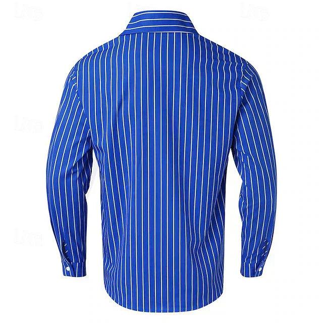 Chemise bleue à rayures verticales blanches, manches longues, col classique, vue de dos. Mode masculine élégante, tenue formelle.