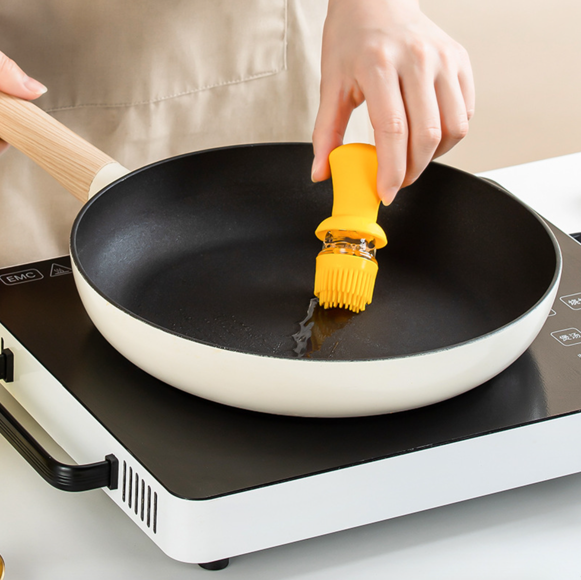 Oil Precision w/ Squeeze Brush™